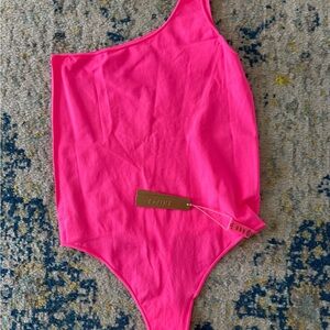 Skims Pink size large NWT One shoulder